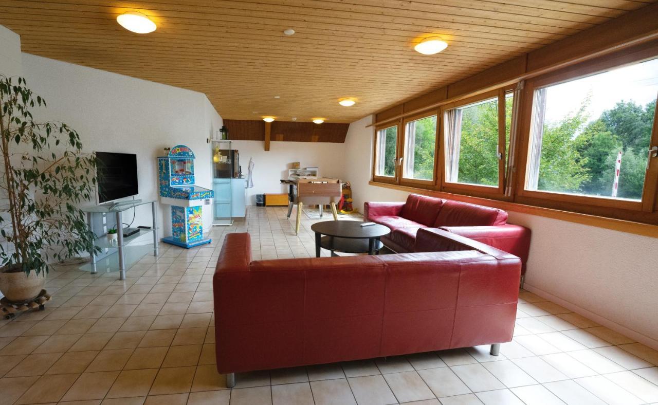 Delemont Youth Hostel מראה חיצוני תמונה