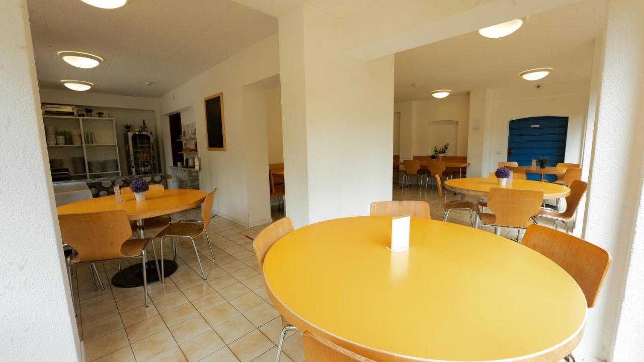 Delemont Youth Hostel מראה חיצוני תמונה