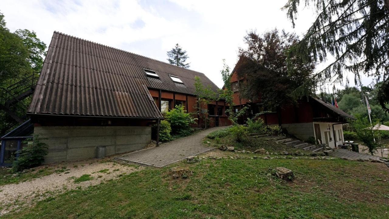 Delemont Youth Hostel מראה חיצוני תמונה