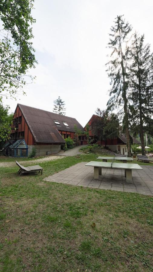 Delemont Youth Hostel מראה חיצוני תמונה