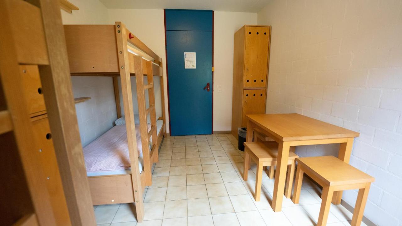 Delemont Youth Hostel מראה חיצוני תמונה
