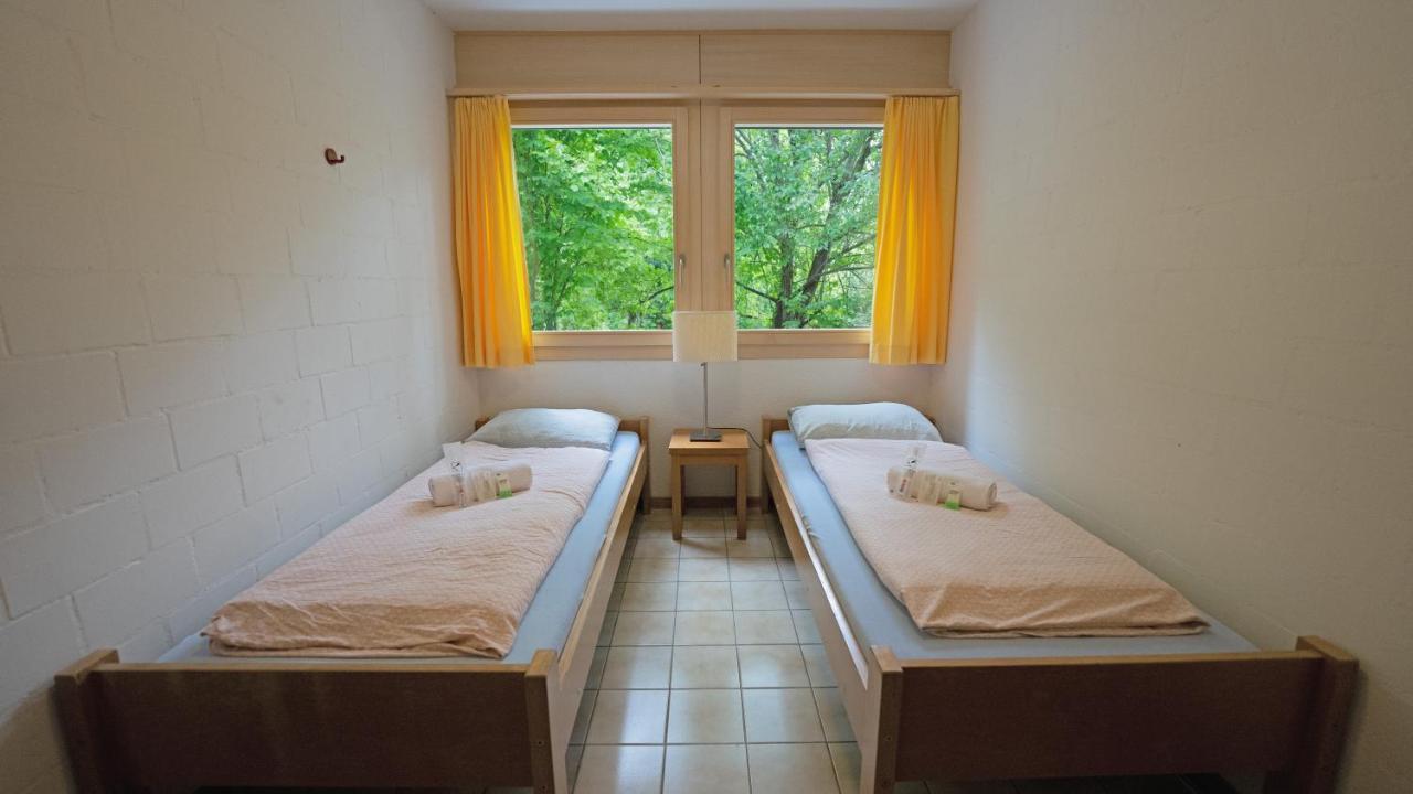 Delemont Youth Hostel מראה חיצוני תמונה
