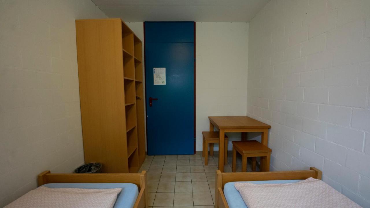 Delemont Youth Hostel מראה חיצוני תמונה