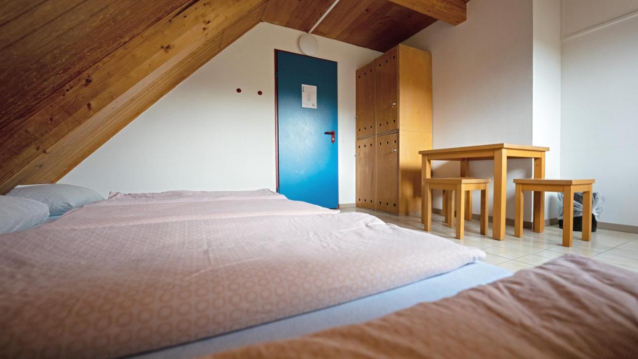 Delemont Youth Hostel מראה חיצוני תמונה