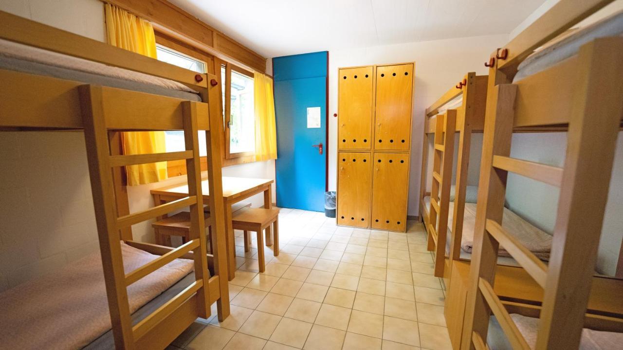 Delemont Youth Hostel מראה חיצוני תמונה
