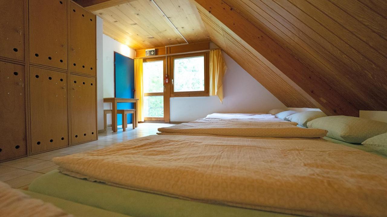 Delemont Youth Hostel מראה חיצוני תמונה