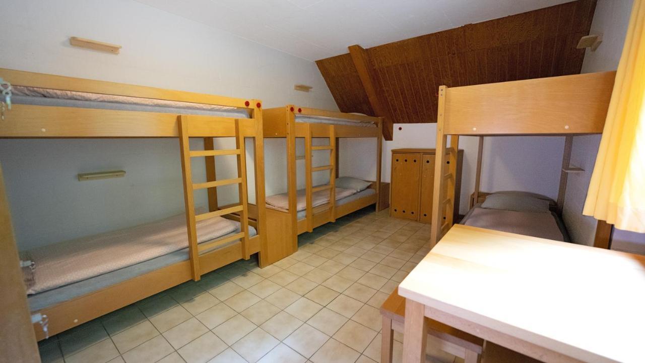 Delemont Youth Hostel מראה חיצוני תמונה