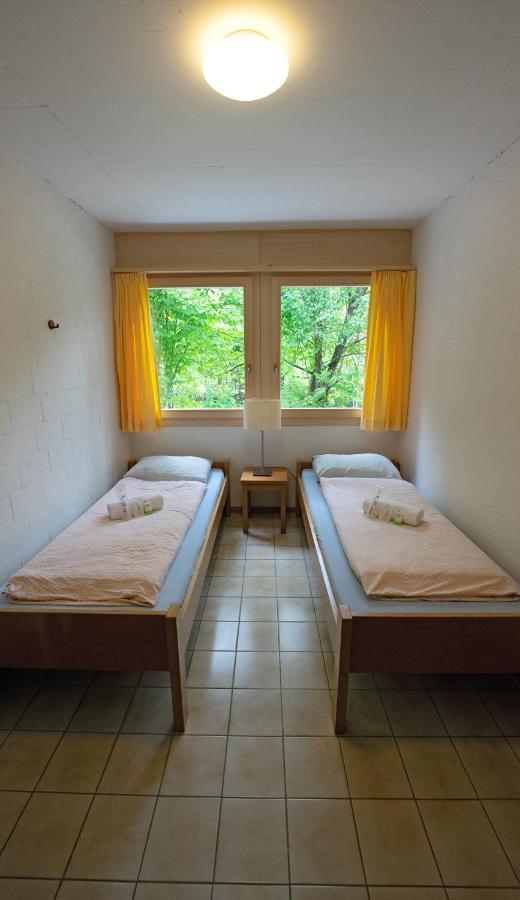 Delemont Youth Hostel מראה חיצוני תמונה