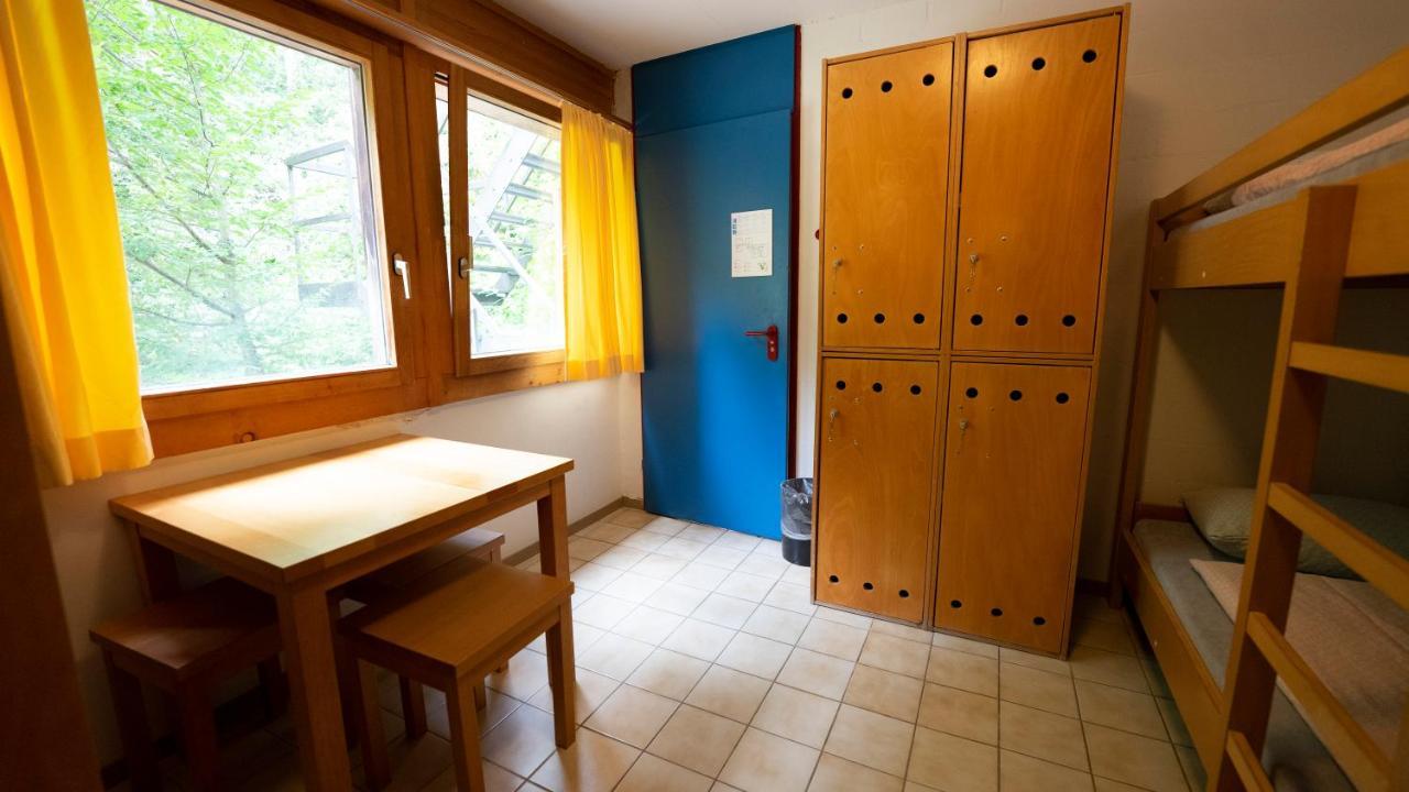 Delemont Youth Hostel מראה חיצוני תמונה