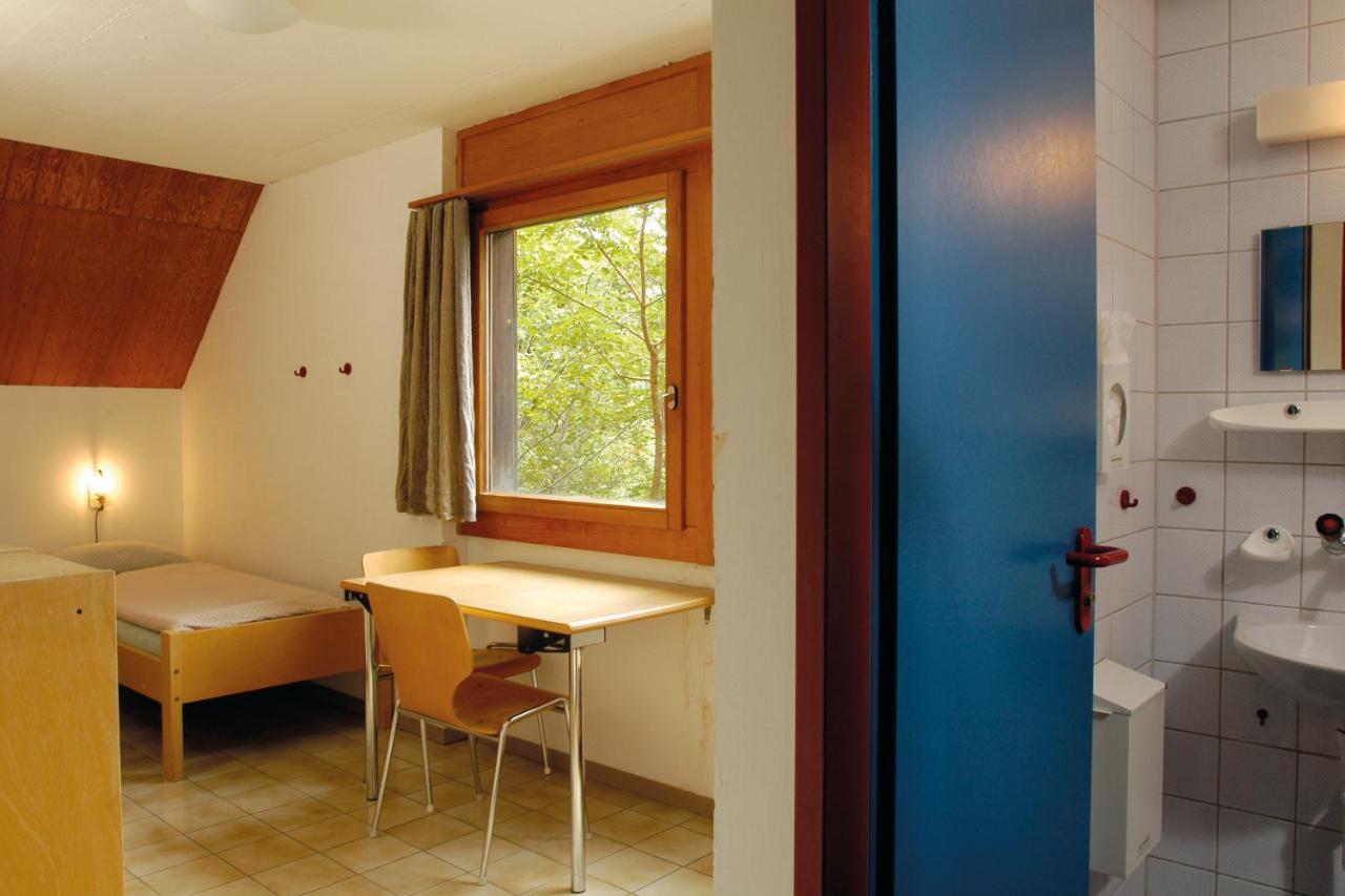 Delemont Youth Hostel מראה חיצוני תמונה