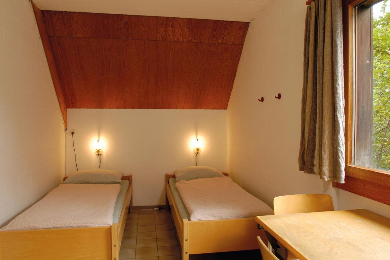 Delemont Youth Hostel מראה חיצוני תמונה