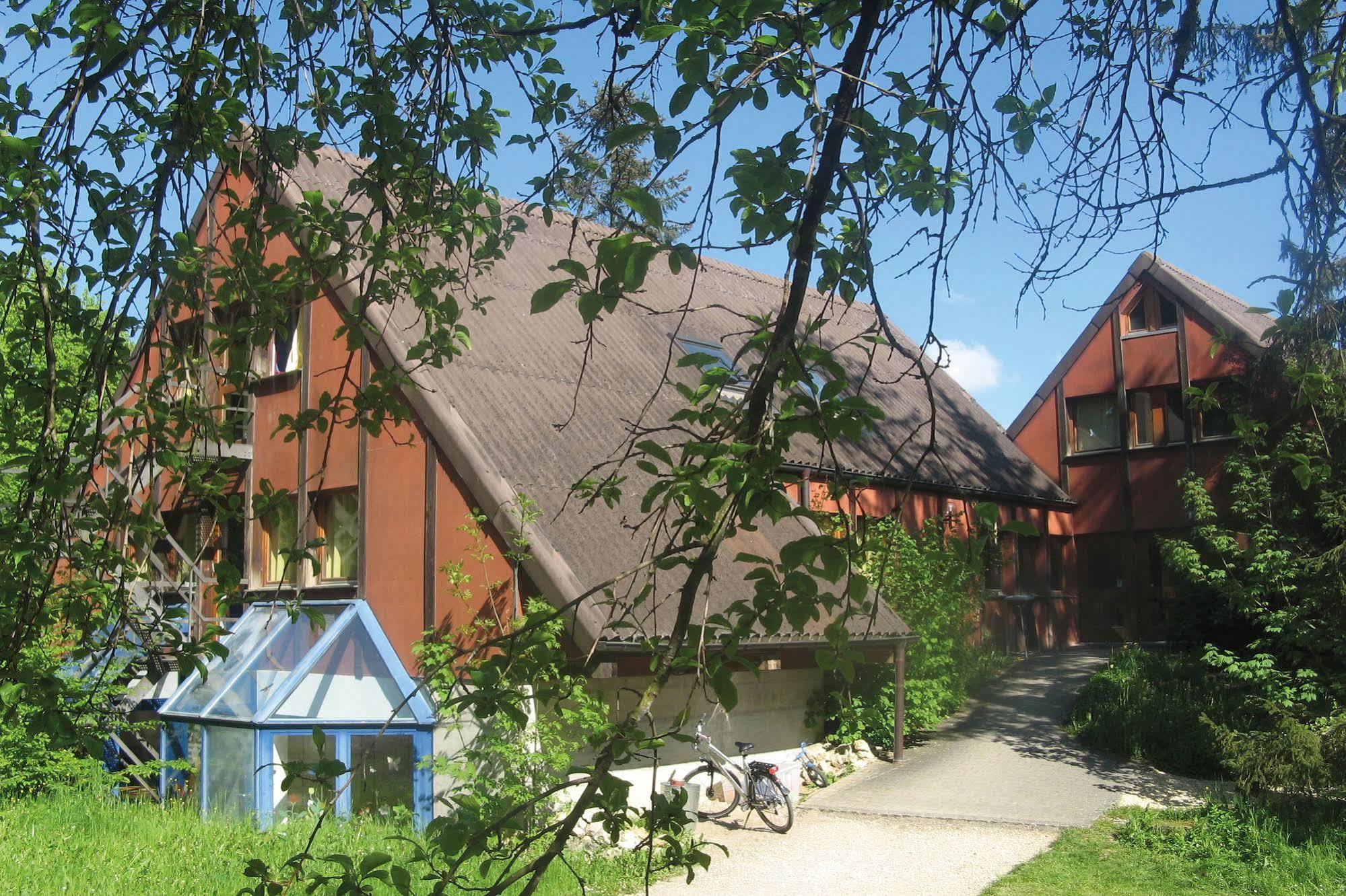 Delemont Youth Hostel מראה חיצוני תמונה